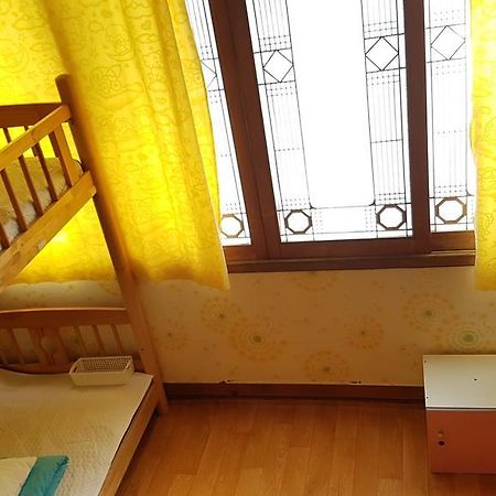 Guesthouse Spring Flower Сеогвипо Екстериор снимка