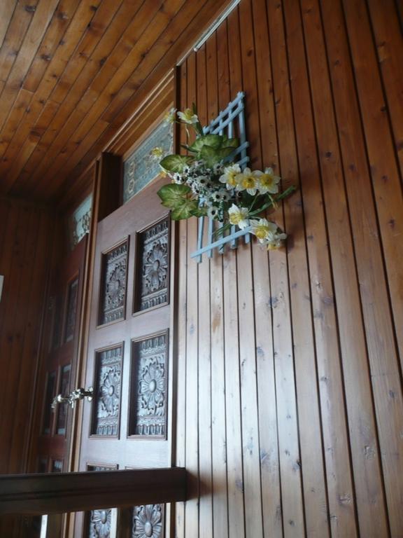 Guesthouse Spring Flower Сеогвипо Екстериор снимка